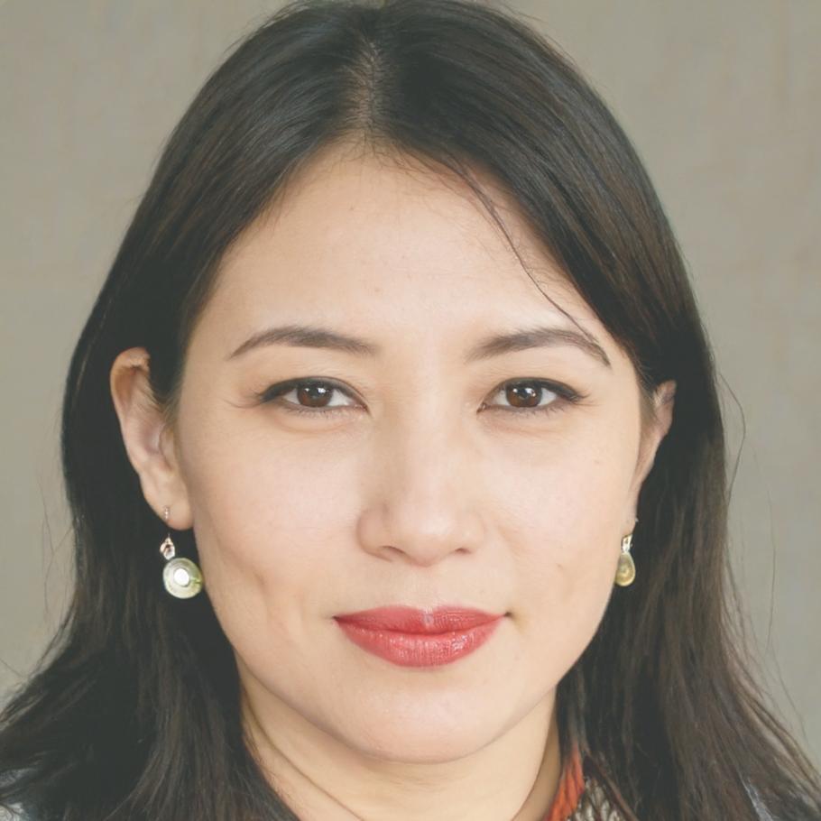 Elena Popescu, Director Financiar